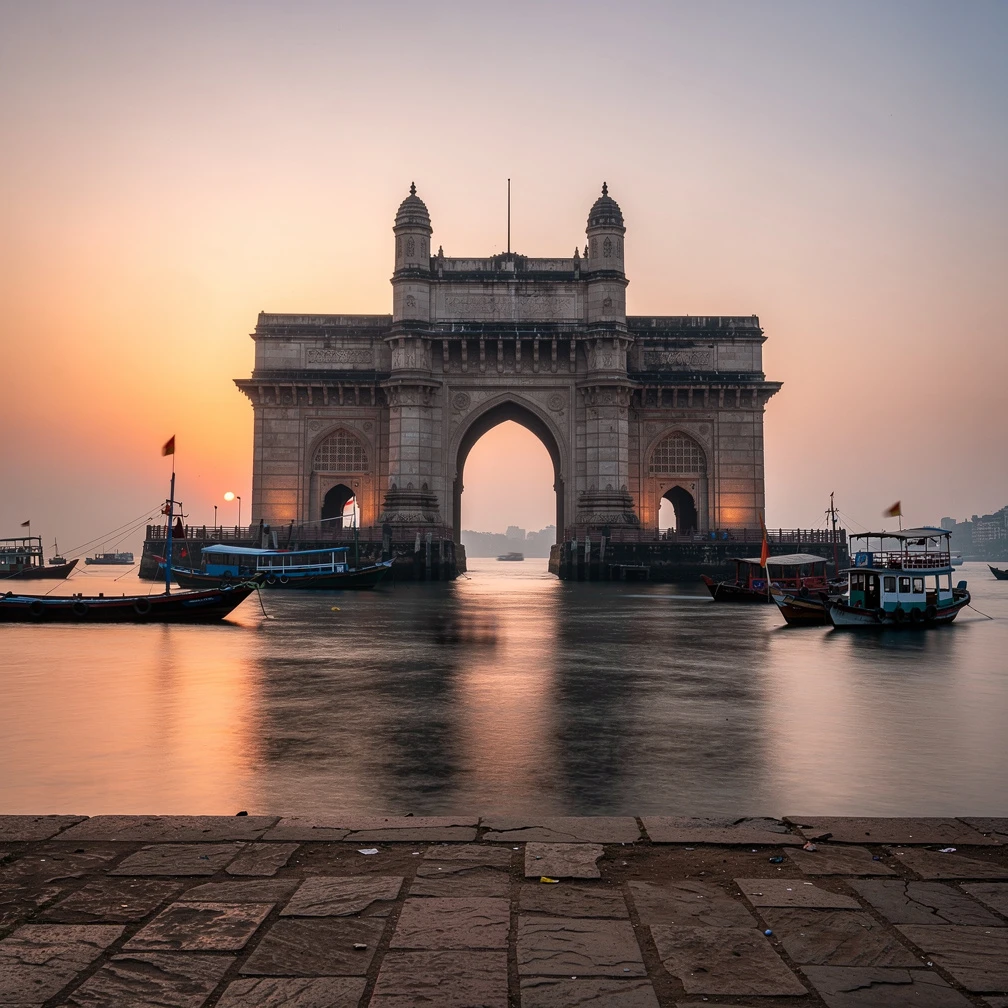 Gateway of India monument in Mumbai at sunrise
